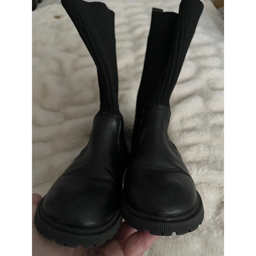 Kids Black Faux Leather Ribbed Knit Sock Lug Sole Pull On Boots Size 2 size 33